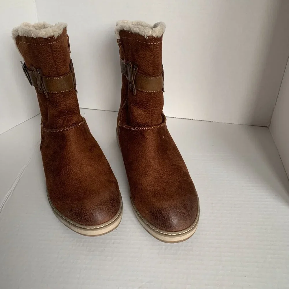 White Mountain women’s Sherpa‎ lined winter boots size 11